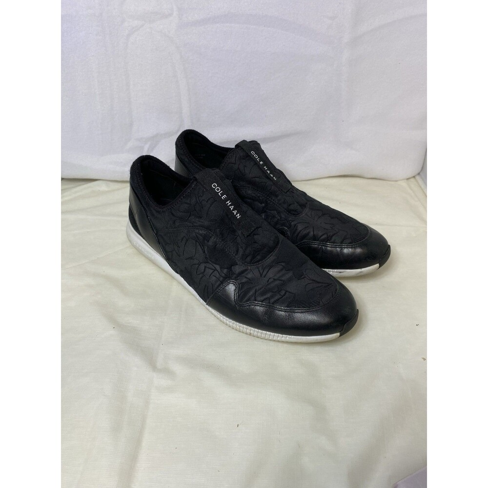 Cole Haan Studiogrand Women Sz 9.5D Floral Embossed Trainer Sneaker Black